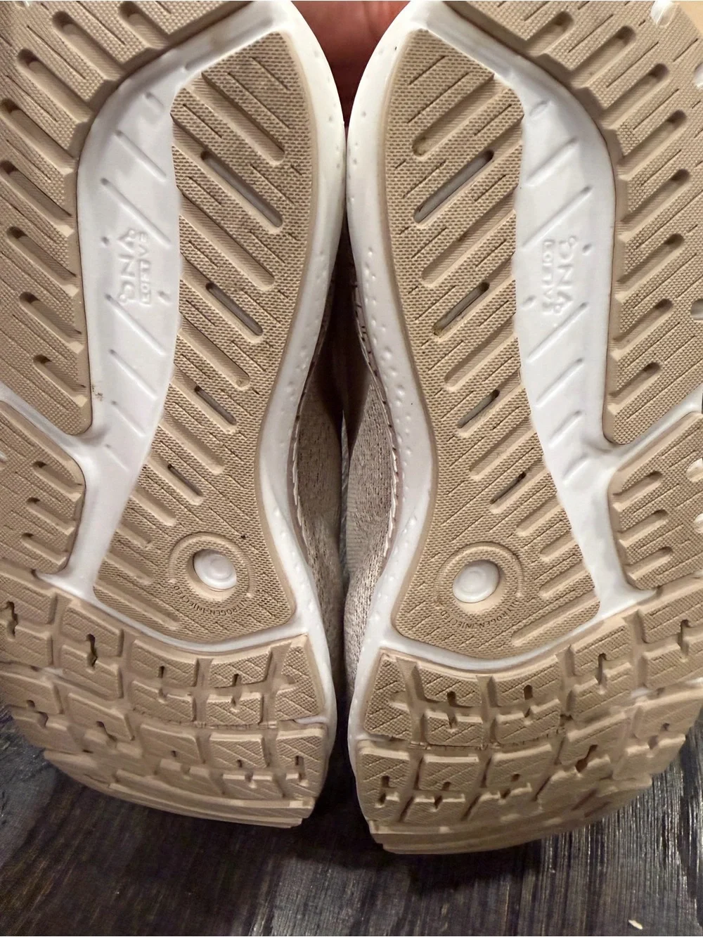 BROOKS Ariel GTS 24 Running shoes women size 8